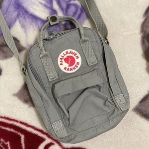 Kanken Sling Bag in Fog